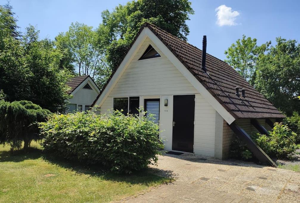 Vrijstaande Recreatiebungalow Met Slaapvide Posterholt Esterno foto
